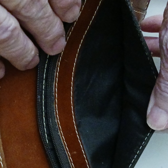 Wristlet w/o strap - Picture 6 of 12